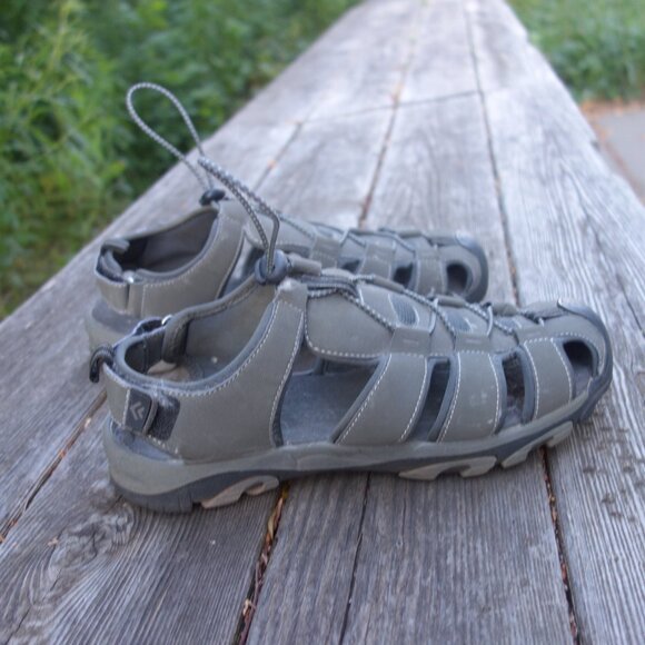 Banff Trail Grey Sandals - Picture 2 of 12